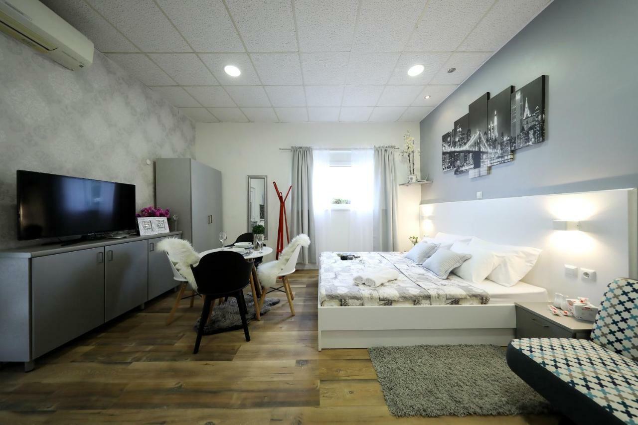 Studio Apartman Summer Flower Zadar Eksteriør bilde
