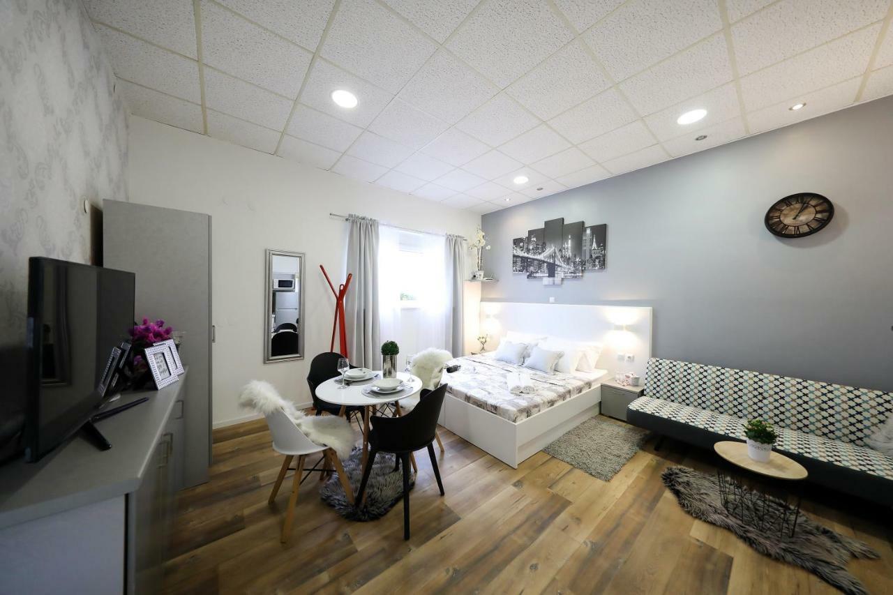 Studio Apartman Summer Flower Zadar Eksteriør bilde
